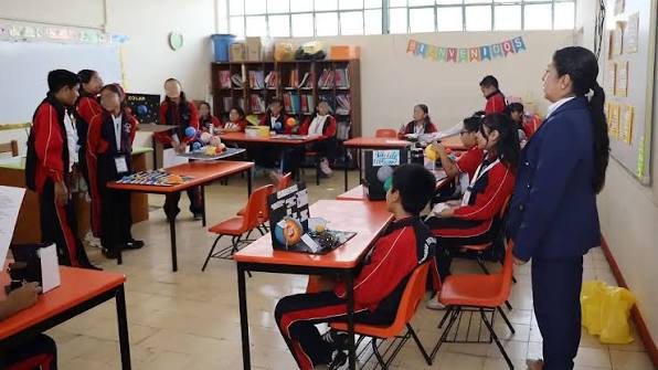 Calendario escolar 2026-2027 publicado por la Secretaría de Educación Pública para escuelas de educación básica.
