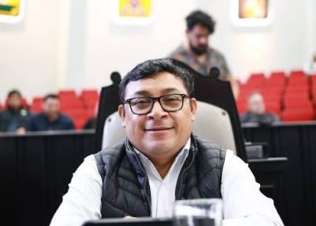 Chema Chacón cuestiona las encuestas de Morena en Quintana Roo