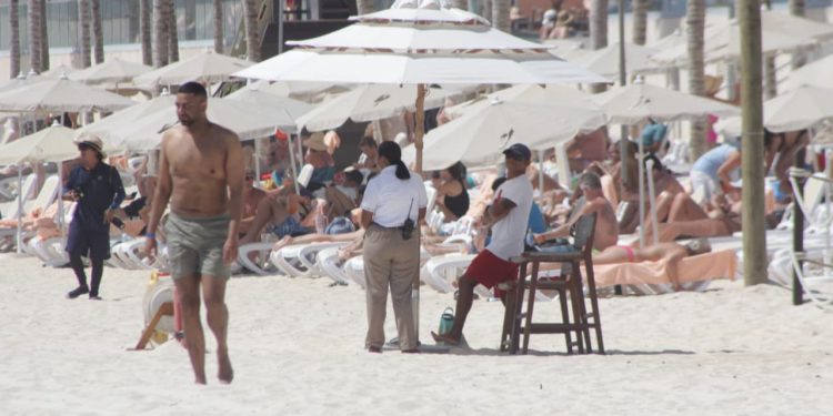 Hoteles de Quintana Roo registran una ocupación inferior al 60% durante la temporada vacacional.