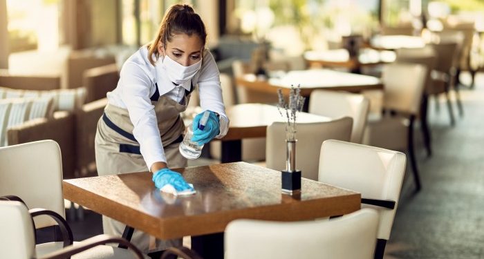 restaurantes-cancun-higiene-ciclosporiasis.webp