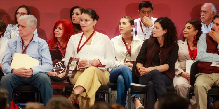 Gobernadores de la 4T respaldan a AMLOBE tras retiro de visa