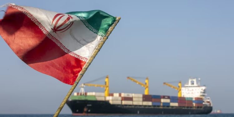 Irán insiste en que domina el Estrecho de Ormuz