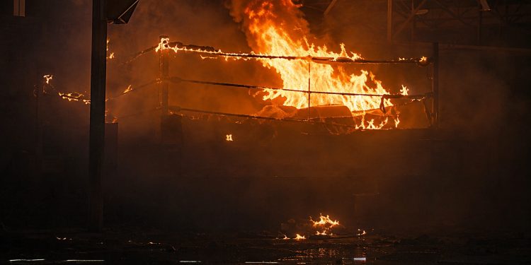 Ataque e incendio en CUM de Hermosillo: suspenden función de box