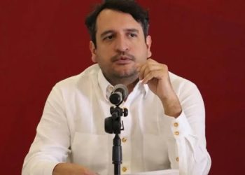 Cancelan visa del hijo de AMLO