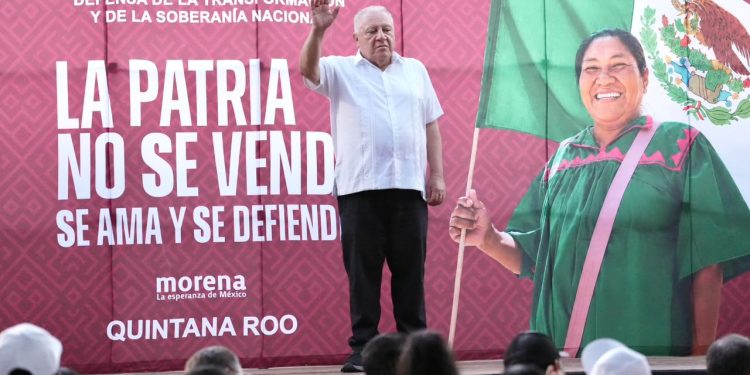 Rafa Marín encabeza multitudinaria asamblea informativa en Kantunilkín