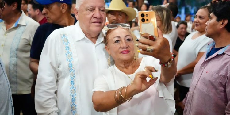 Rafa Marín llama en Playa del Carmen a cerrar filas en defensa de la transformación y la soberanía