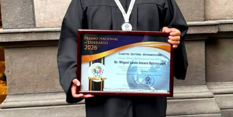 Lenin Amaro Betancourt recibe el Premio Nacional de Liderazgo 2026