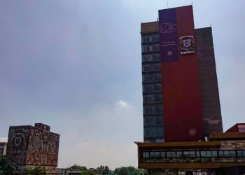 Aspirantes consultan las fechas y sedes del examen presencial de ingreso a la UNAM 2026.