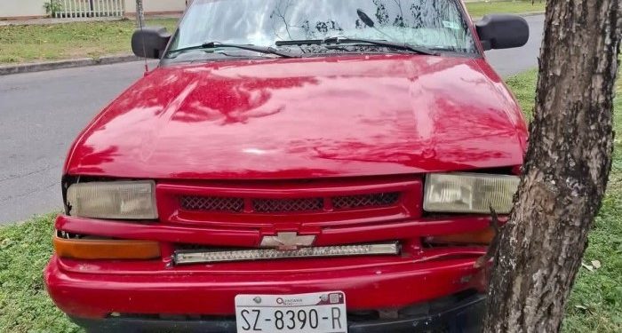 Muere manejando y choca en Chetumal
