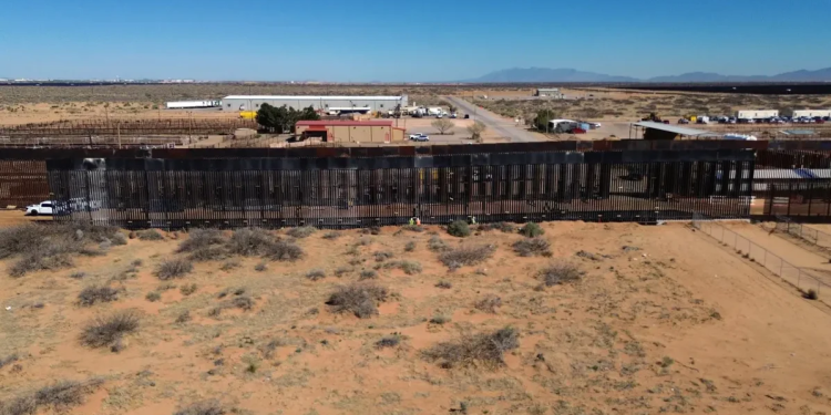 Muro fronterizo en Arizona