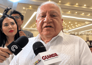 Gino Segura es designado por Morena en Quintana Roo entre gritos de fraude de simpatizantes de Rafael Marín