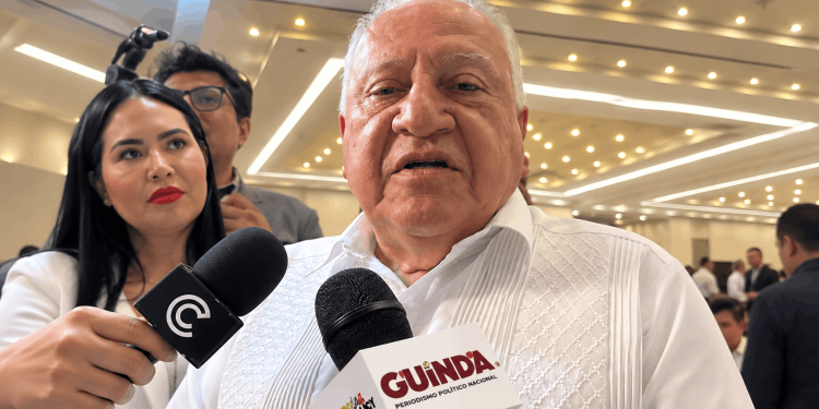 Gino Segura es designado por Morena en Quintana Roo entre gritos de fraude de simpatizantes de Rafael Marín