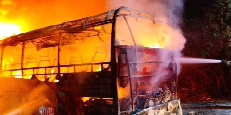 incendio de autobus en tulum