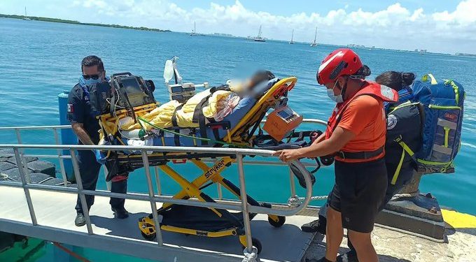Marina, Isla Mujeres, Quintana Roo, traslado marítimo, paciente, Hospital Comunitario, Secretaría de Marina, salud, emergencia