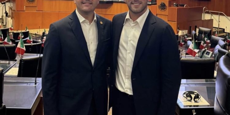 Paco Carrillo se queda en Senado