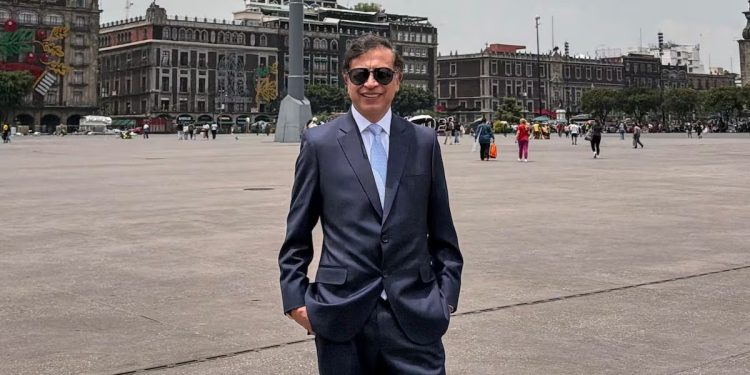 Petro y Sheinbaum: una cortés reunión en Palacio Nacional