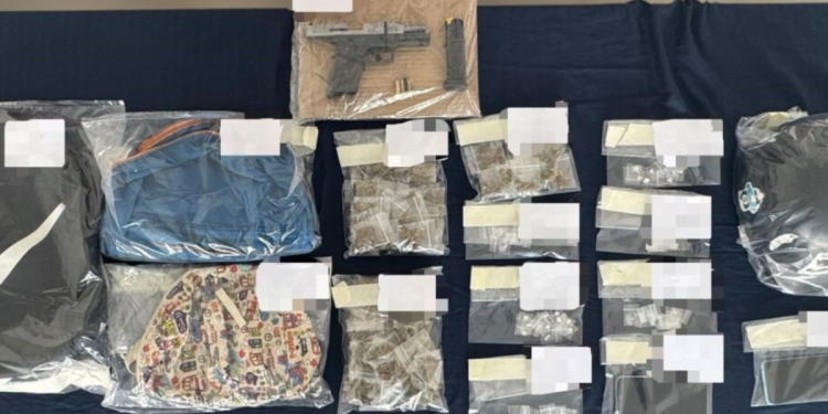Tres detenidos con drogas y arma en Cozumel