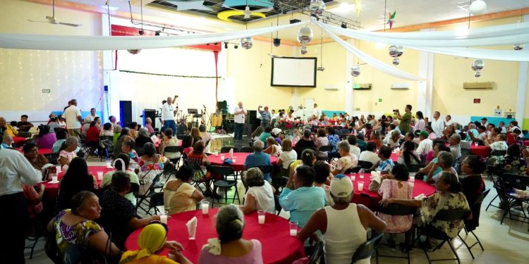Rafa Marín plantea una nueva visión de atención para los adultos mayores