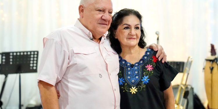Rafa Marín plantea una nueva visión de atención para los adultos mayores
