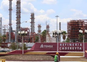 fuertes olores en la Refinería de Cadereyta