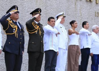 Javier May encabeza ceremonia por el 179 aniversario de los Niños Héroes en Tabasco