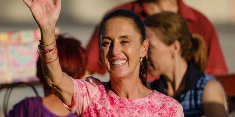 Claudia Sheinbaum destaca que el dinero del pueblo regresa al pueblo durante gira por Quintana Roo