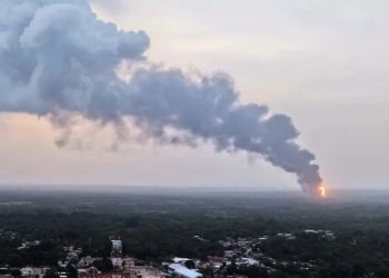 Explosión e incendio en planta de sal de Jáltipan deja tres muertos