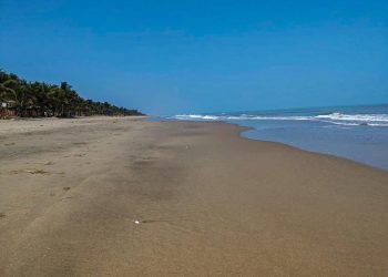 El gobierno federal reconoce la erosión en playas de Tabasco y anuncia acciones con el estado para adaptar costas y rescatar manglares.