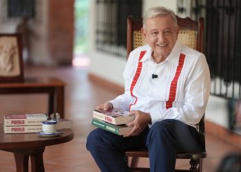 AMLO reaparece