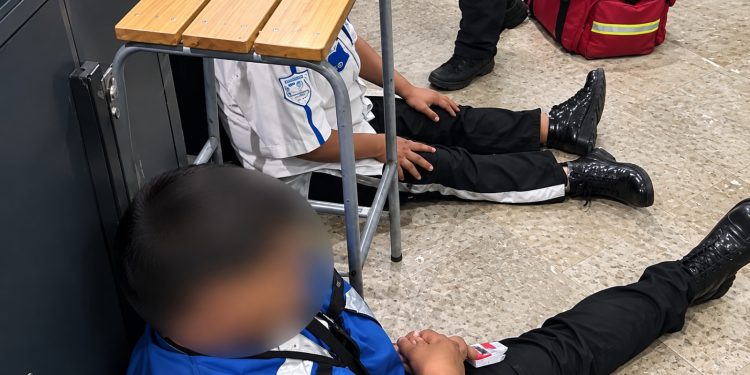 Golpean y atan a guardias de Modelo