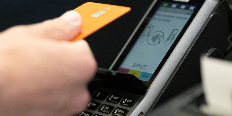 Adiós al efectivo, avanza Ley Digital